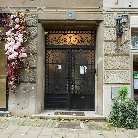 Vintage House On Sava Temple Street Apartment Belgrade