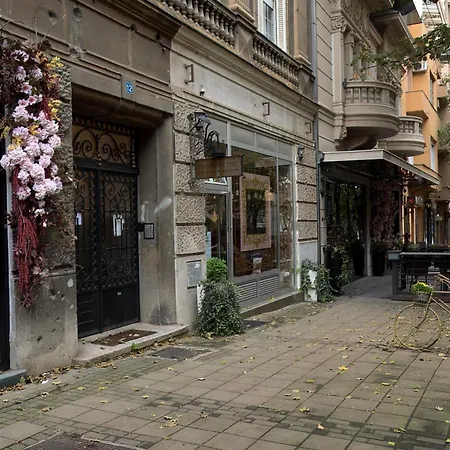 Vintage House On Sava Temple Street Belgrade